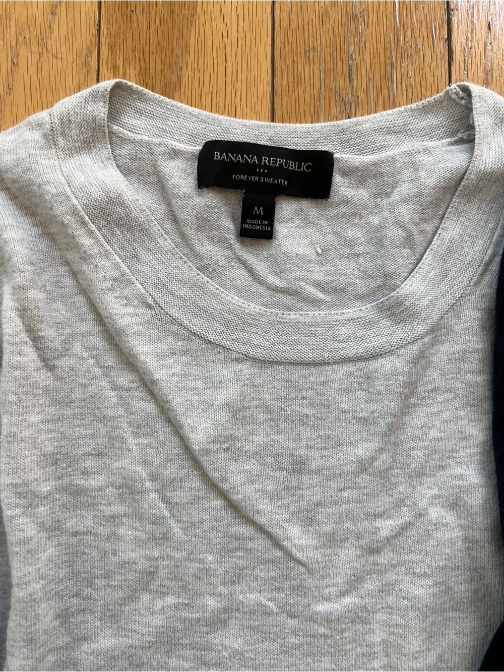 Banana Republic Women’s Forever Sweater - Navy & Light Gray - Picture 2 of 7